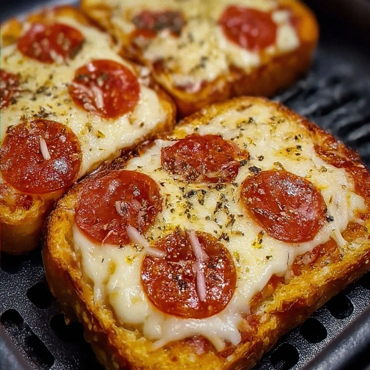 Texas Toast Pizza Air Fryer – Family Dinner Idea